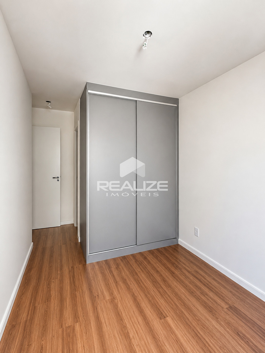 Apartamento venda no Residencial Royal Legacy com 2 quartos (sendo 1 sute).