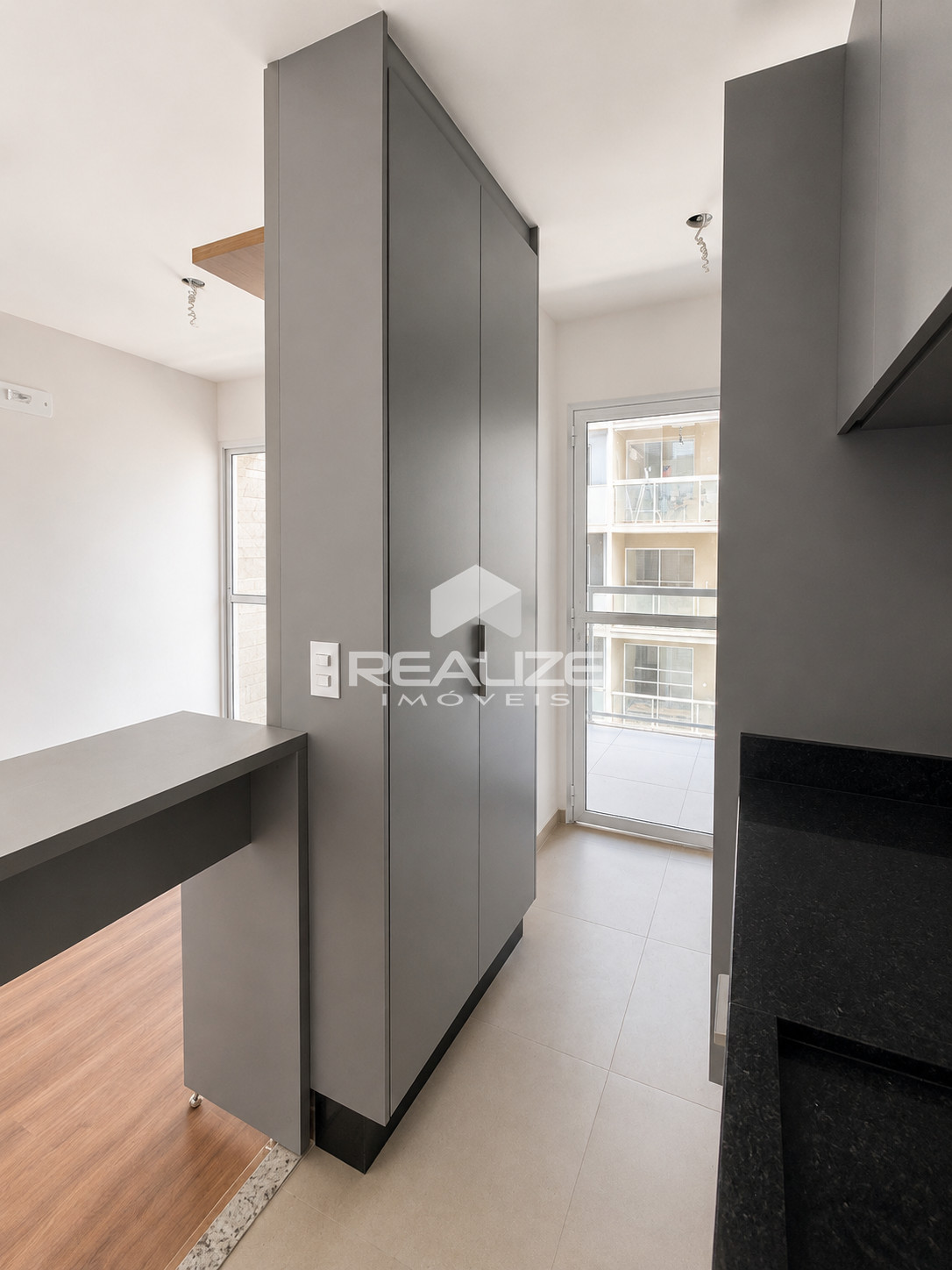 Apartamento venda no Residencial Royal Legacy com 2 quartos (sendo 1 sute).