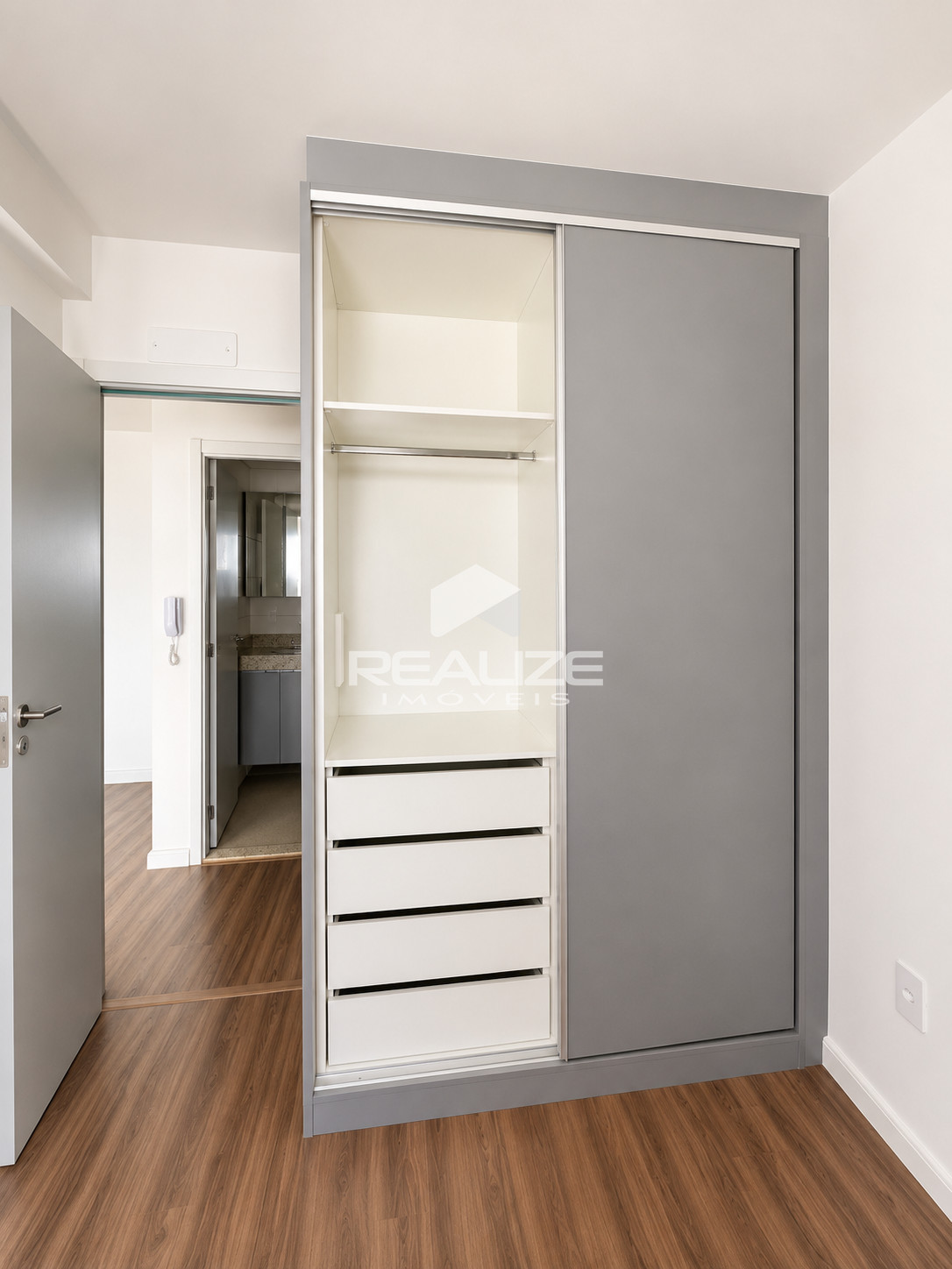 Apartamento venda no Residencial Royal Legacy com 2 quartos (sendo 1 sute).