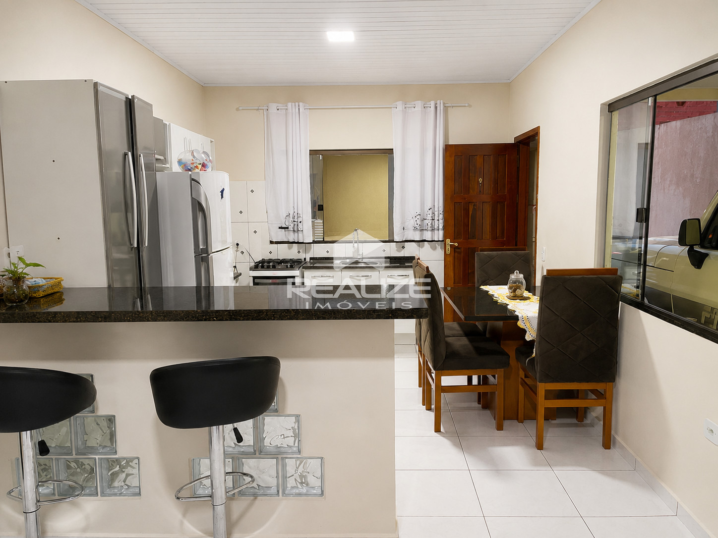 Casa à venda no Jardim Ipê 2 com 3 quartos sendo (1 Suite).
