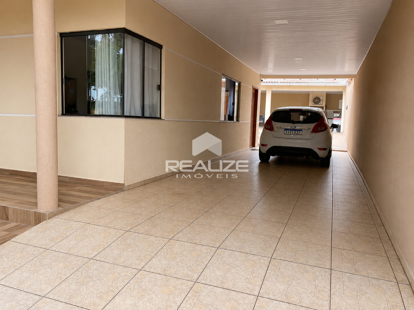 Casa à venda no Jardim Ipê 2 com 3 quartos sendo (1 Suite).