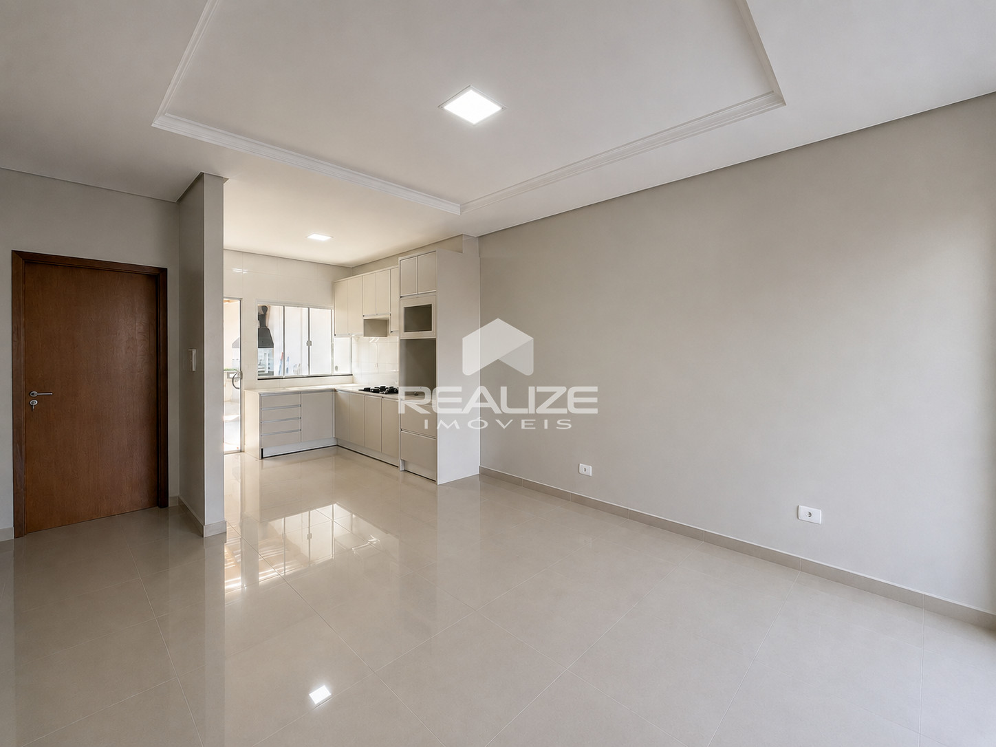 Casa à venda no Jardim Ipê com 2 quartos (1 suíte). 