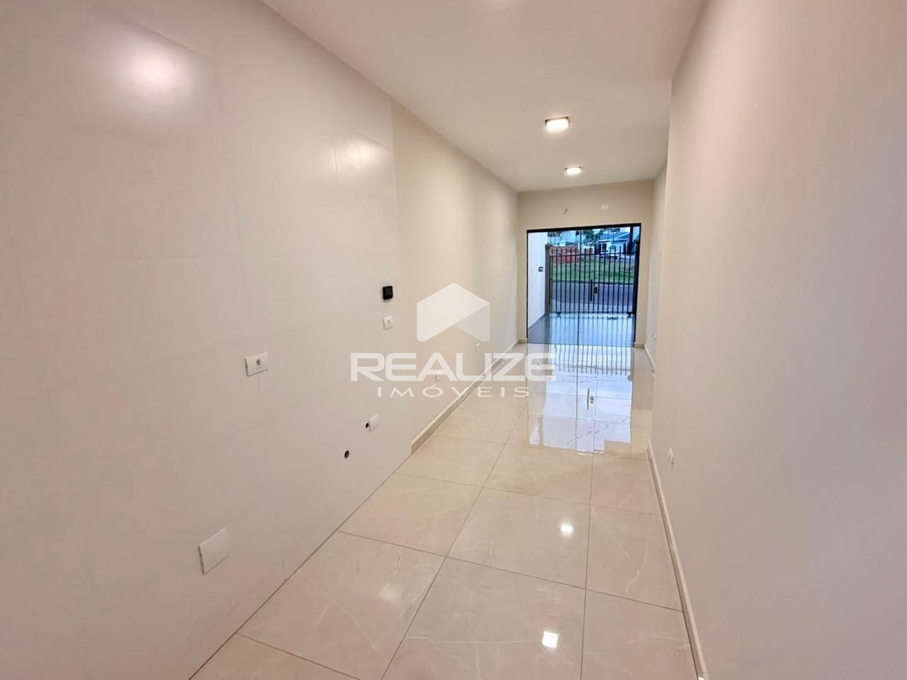 Casa à venda no Jardim Marcely com 2 quartos. 