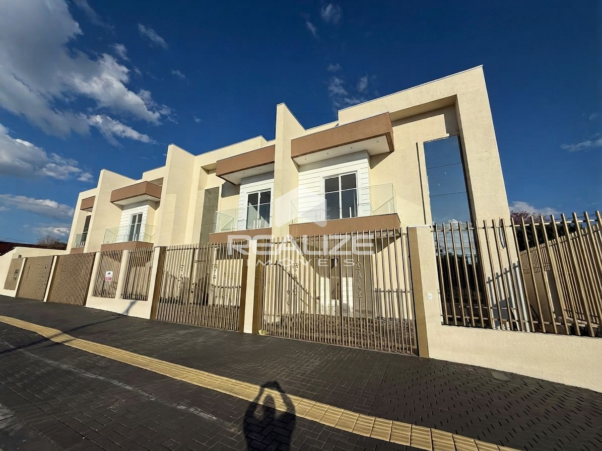 Sobrado à venda no Jardim Panorama com 3 quartos