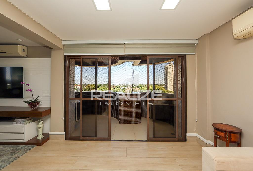 Apartamento à venda no Edifício Maison Royale 4 Quartos (3 Suítes).