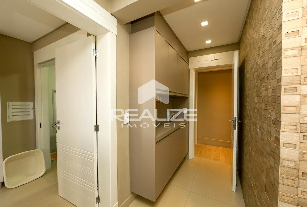 Apartamento à venda no Edifício Maison Royale 4 Quartos (3 Suítes).