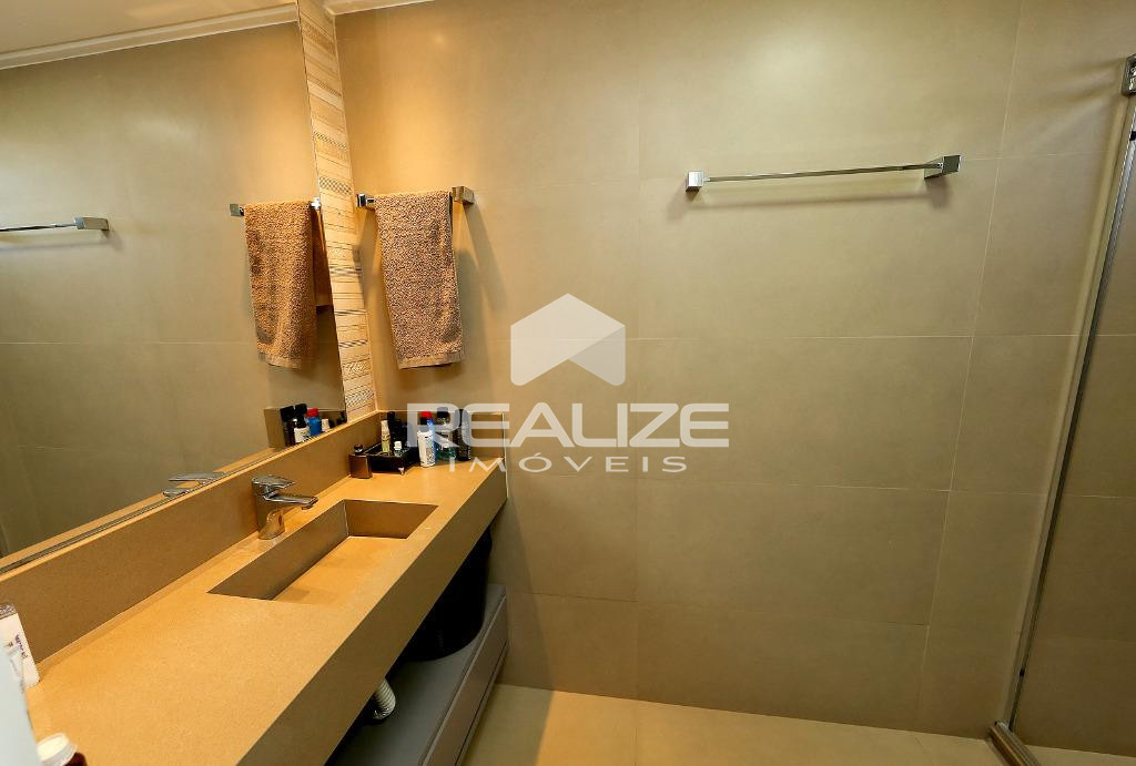 Apartamento à venda no Edifício Maison Royale 4 Quartos (3 Suítes).