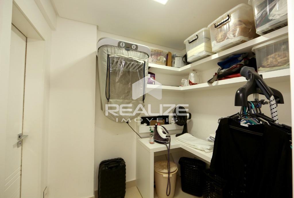 Apartamento à venda no Edifício Maison Royale 4 Quartos (3 Suítes).