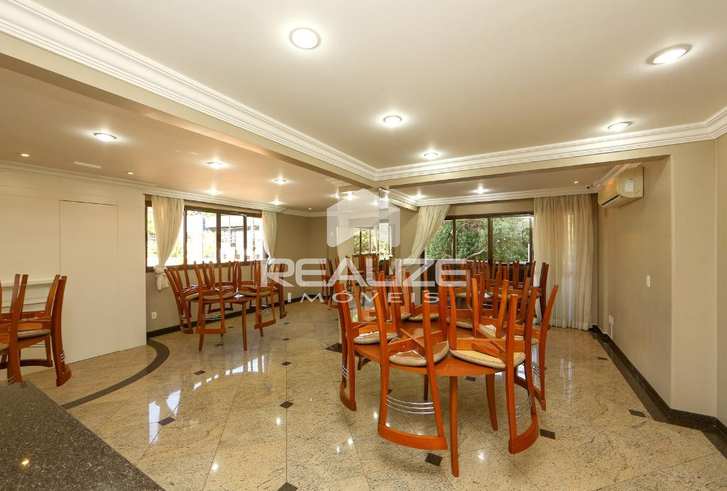 Apartamento à venda no Edifício Maison Royale 4 Quartos (3 Suítes).