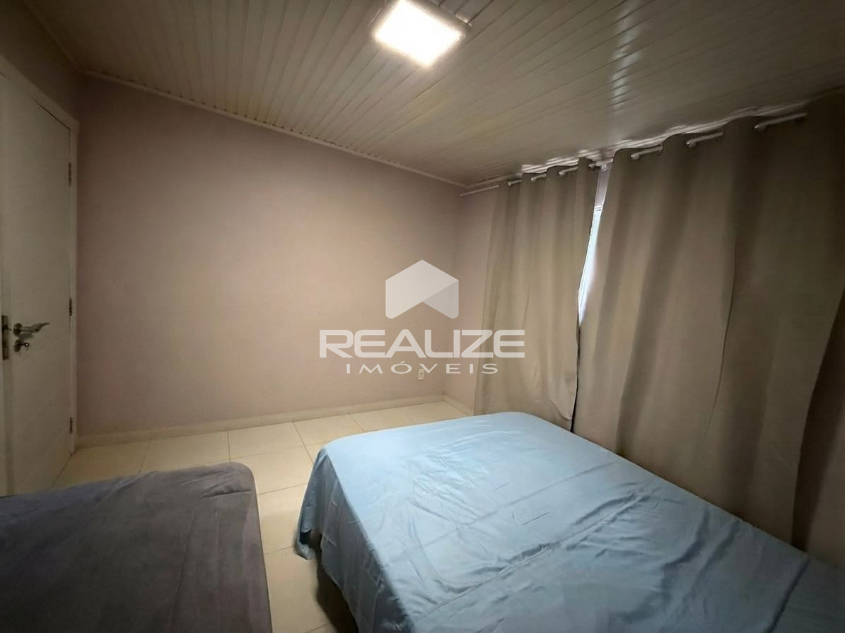 Casa à venda na Vila A com 4 quartos (2 suíte), piscina e amplo terreno. 