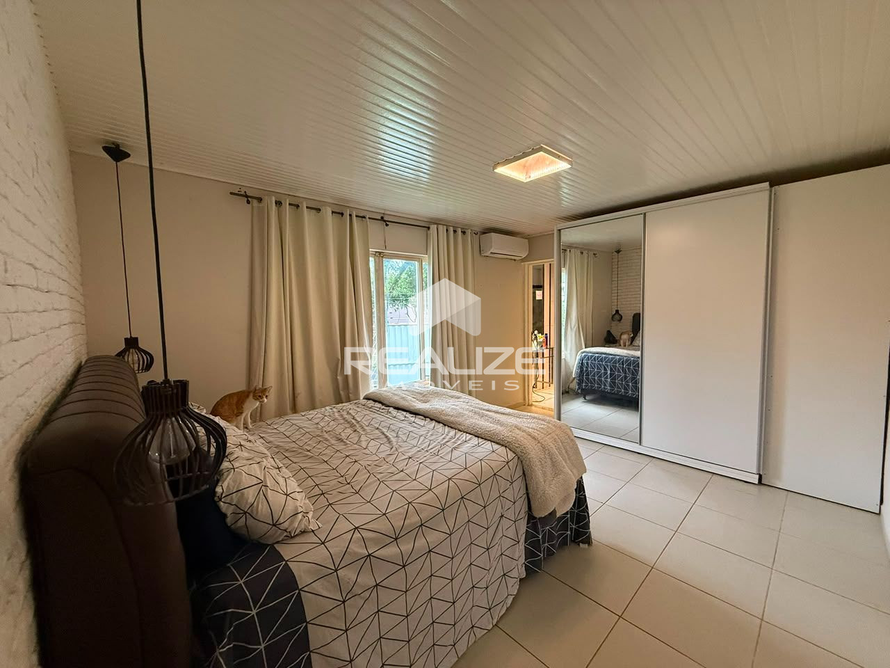 Casa à venda na Vila A com 4 quartos (2 suíte), piscina e amplo terreno. 