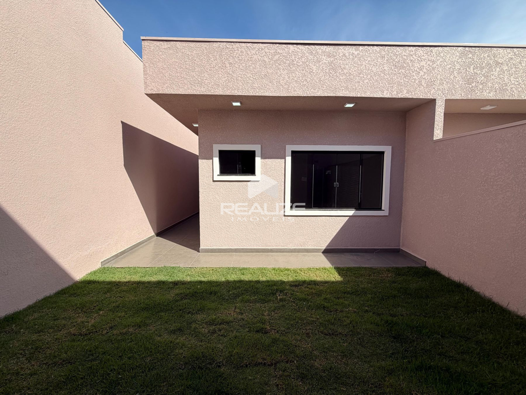 Casa venda no Jardim das Oliveiras com 2 quartos