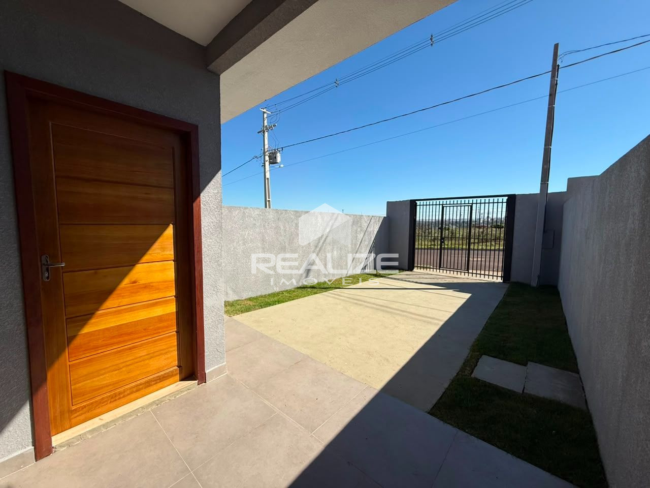 Casa à venda no Jardim Dona Brida com 2 quartos.