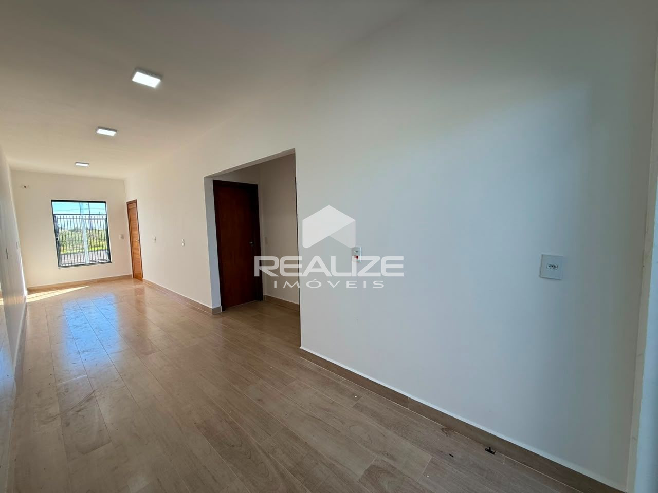 Casa à venda no Jardim Dona Brida com 2 quartos.