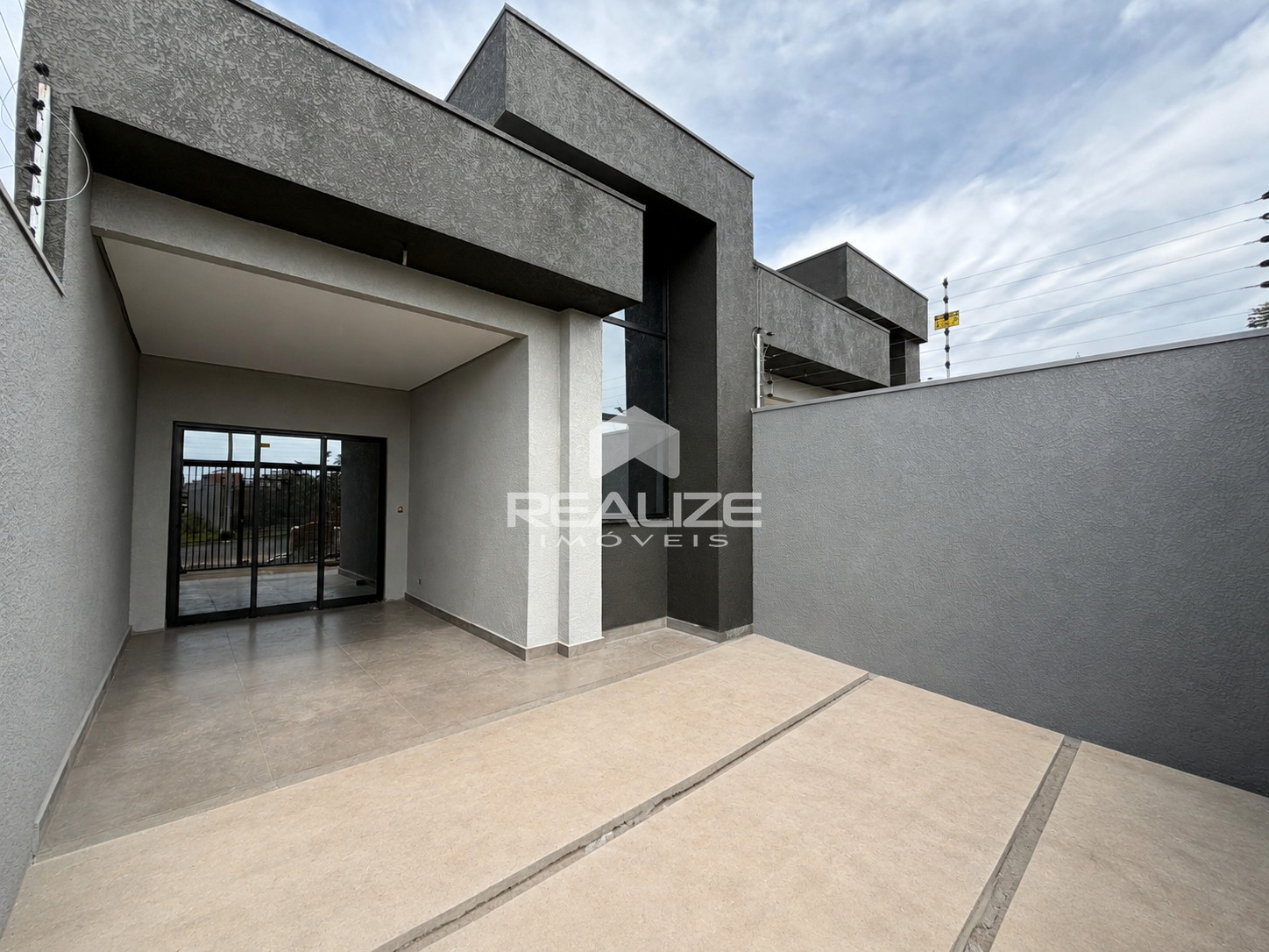 Casa à venda no Loteamento Mostapha Osman com 2 quartos (1 suíte).