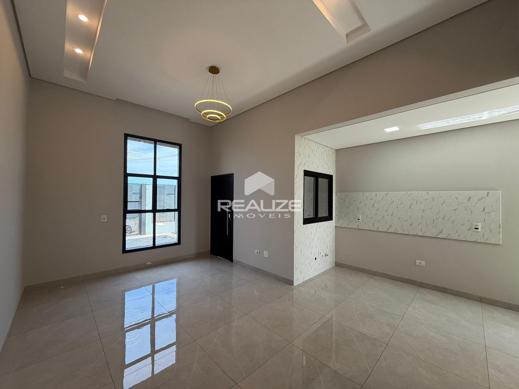 Casa à venda no Jardim Santiago com 2 Quartos (1 suíte).