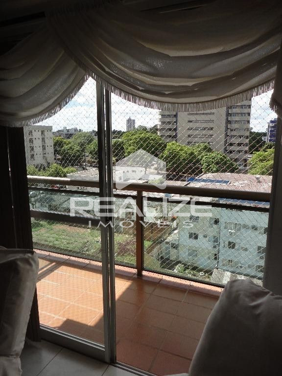 Apartamento à venda no Edifício Prof. Bernardo Litzinger com 3 Quartos (1 Suíte)