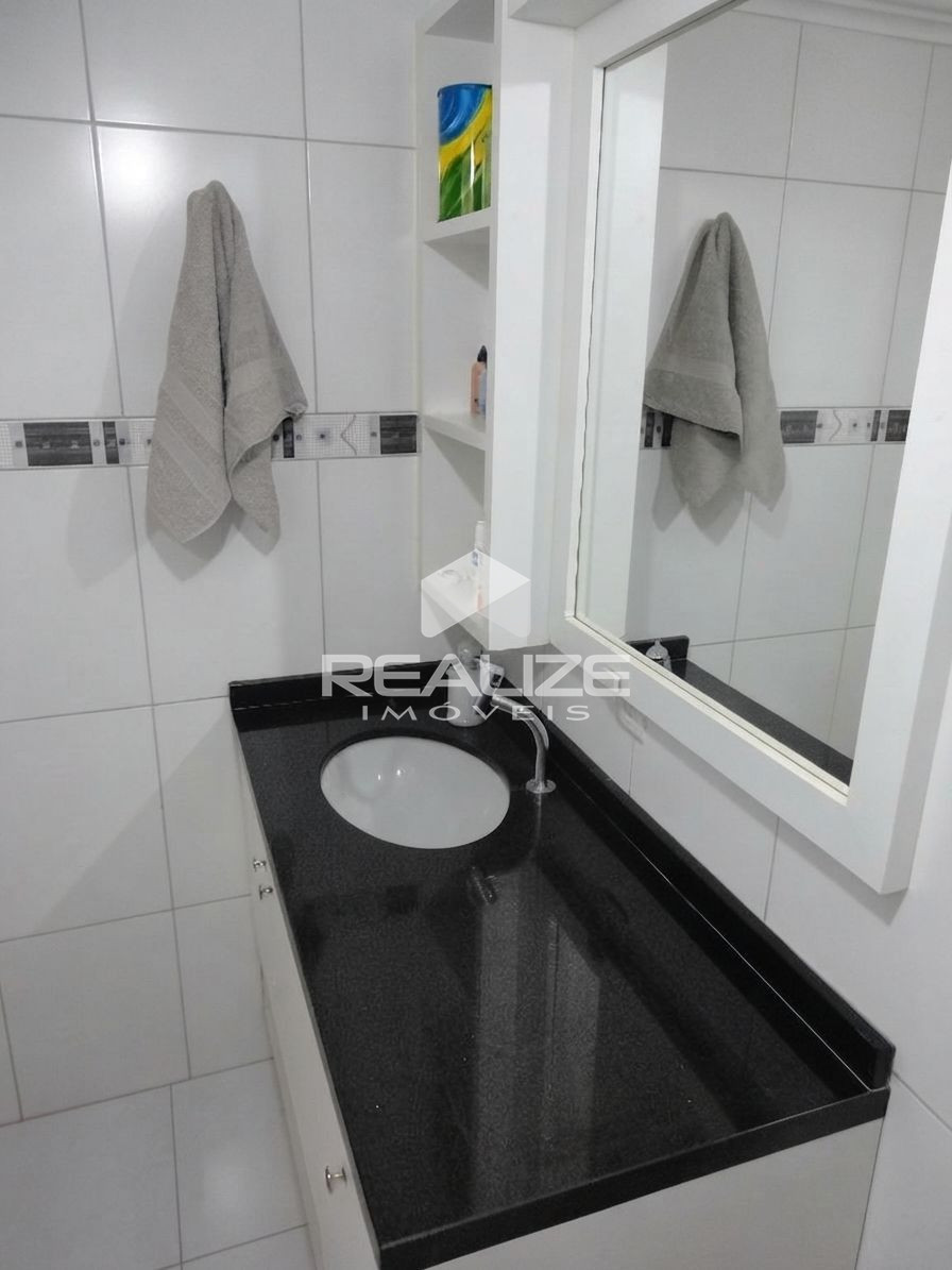 Apartamento à venda no Edifício Prof. Bernardo Litzinger com 3 Quartos (1 Suíte)
