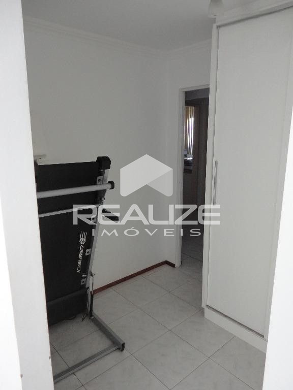 Apartamento à venda no Edifício Prof. Bernardo Litzinger com 3 Quartos (1 Suíte)