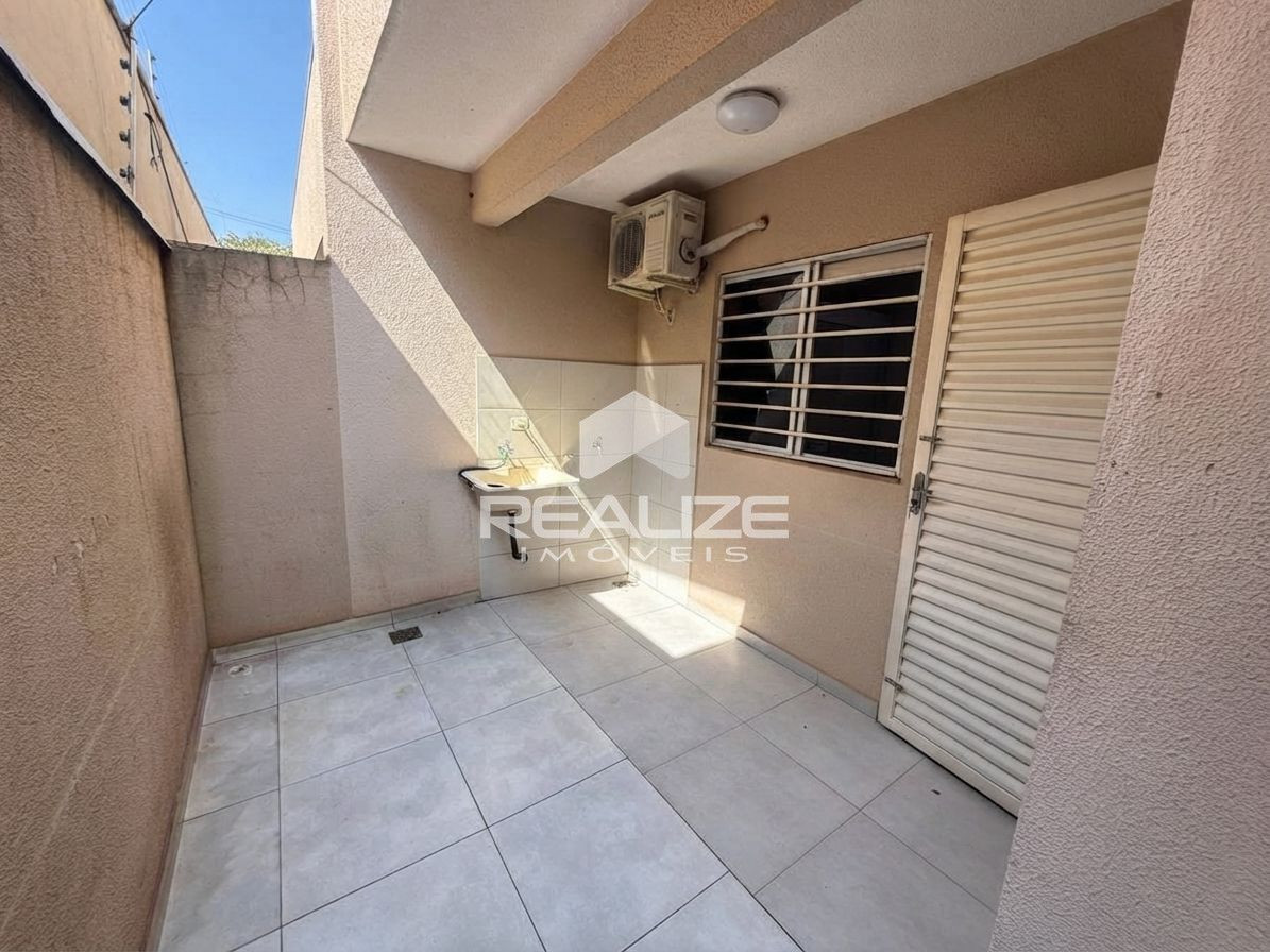 Casa à venda no Condomínio Residencial Nova Esperança com 2 quartos.