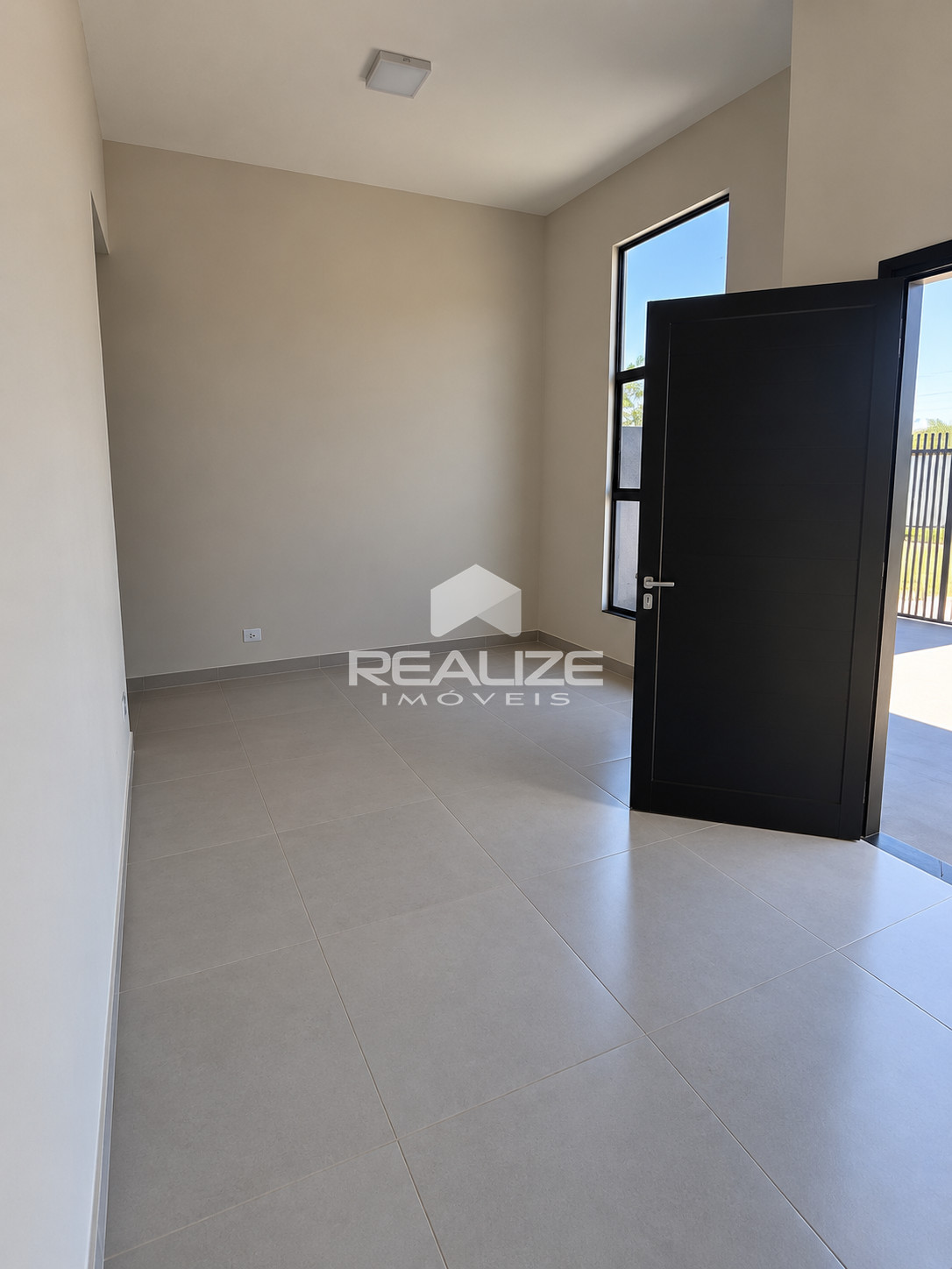 Casa à venda no Jardim das Oliveiras com 2 quartos.