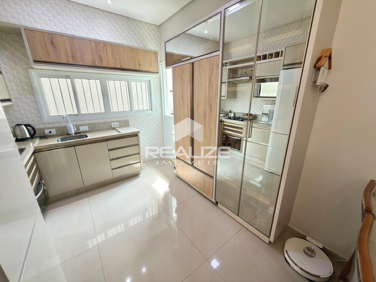 Casa à venda no Jardim Ana Cristina com 3 Quartos 