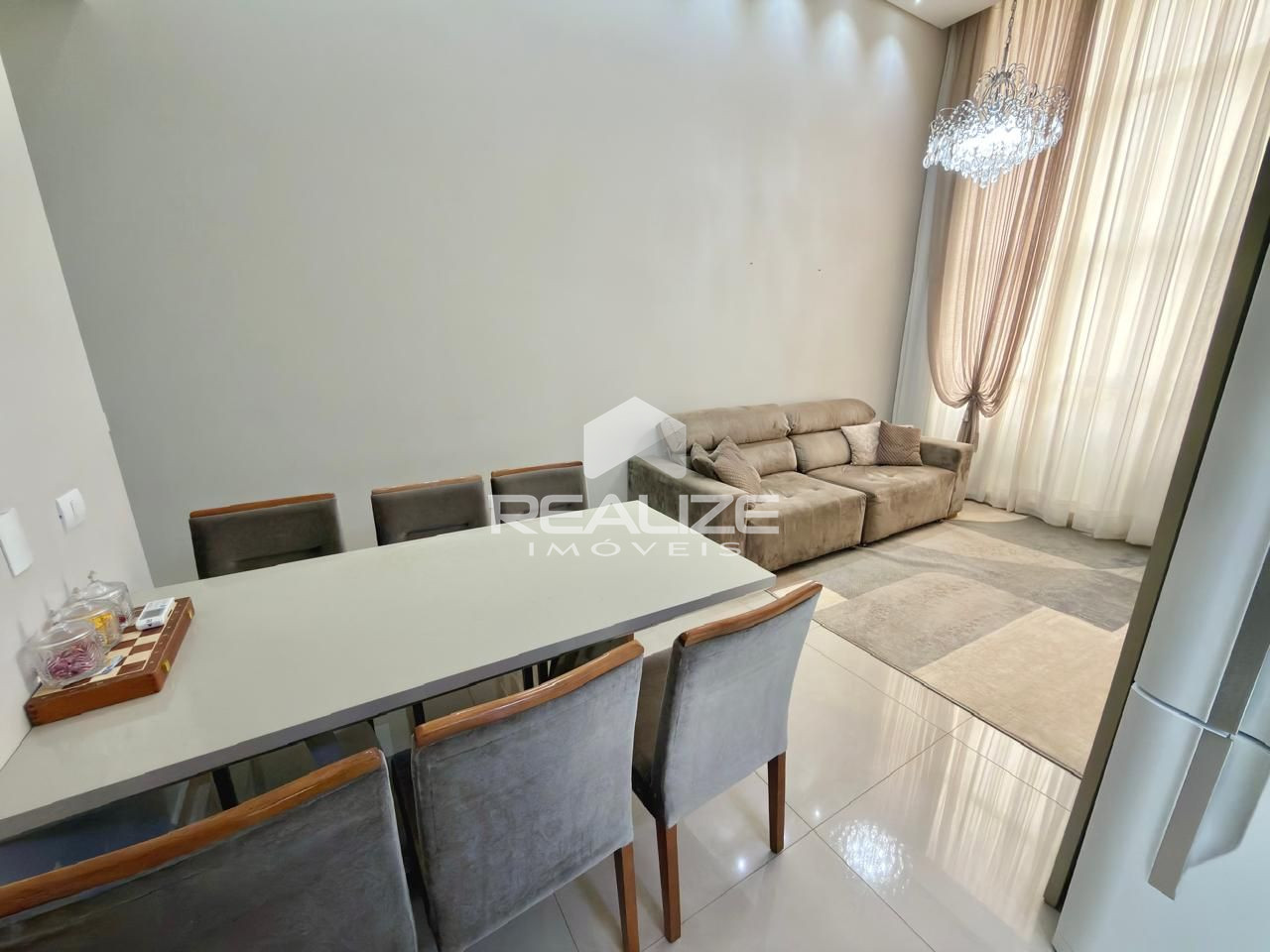 Casa à venda no Jardim Ana Cristina com 3 Quartos 