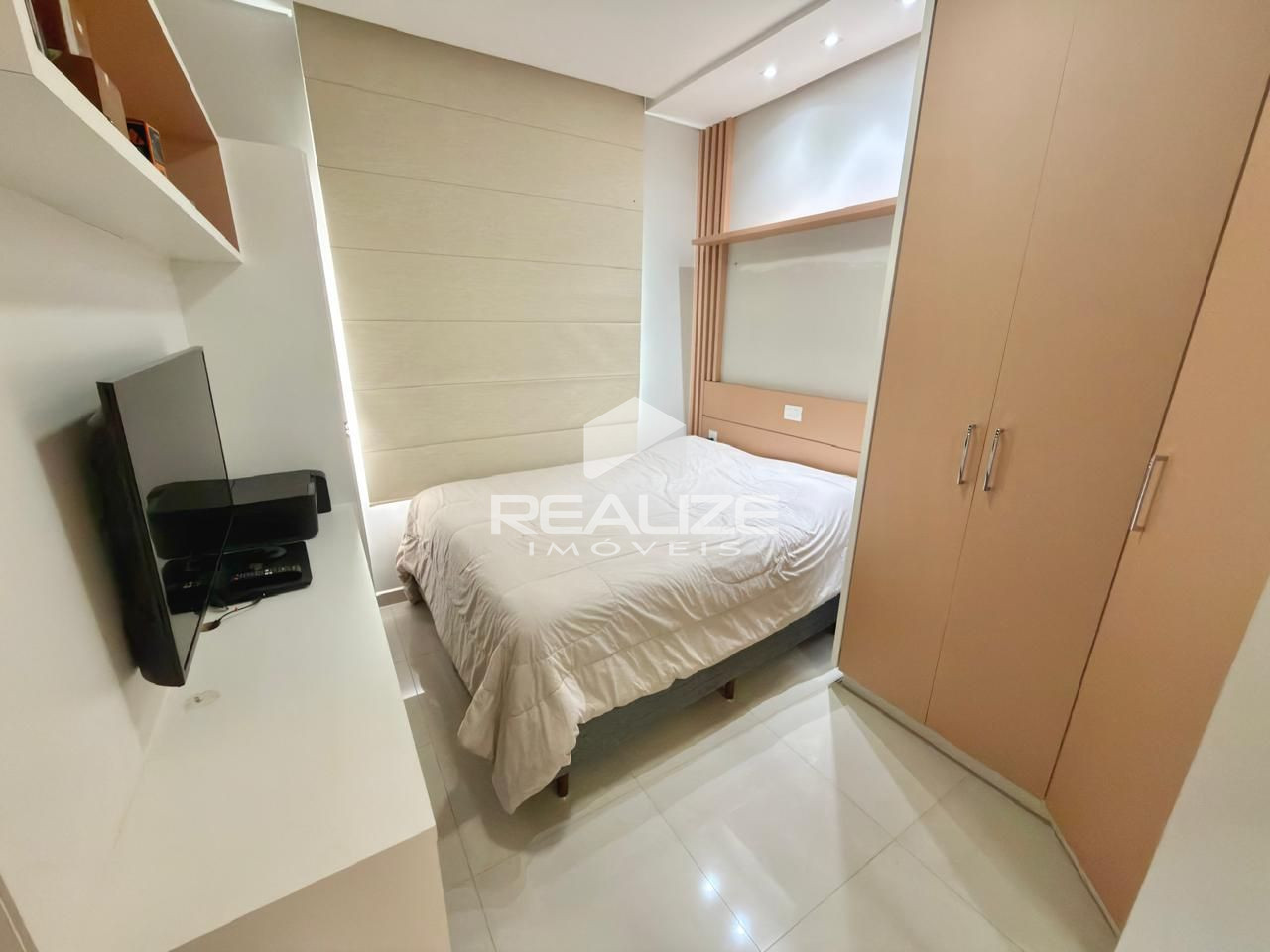 Casa à venda no Jardim Ana Cristina com 3 Quartos 