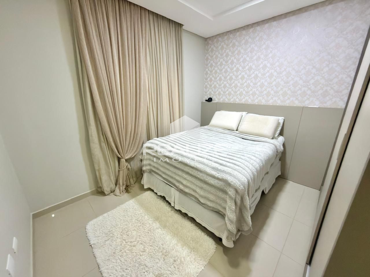 Casa à venda no Jardim Ana Cristina com 3 Quartos 