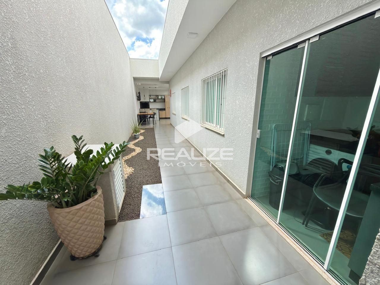 Casa à venda no Jardim Ana Cristina com 3 Quartos 