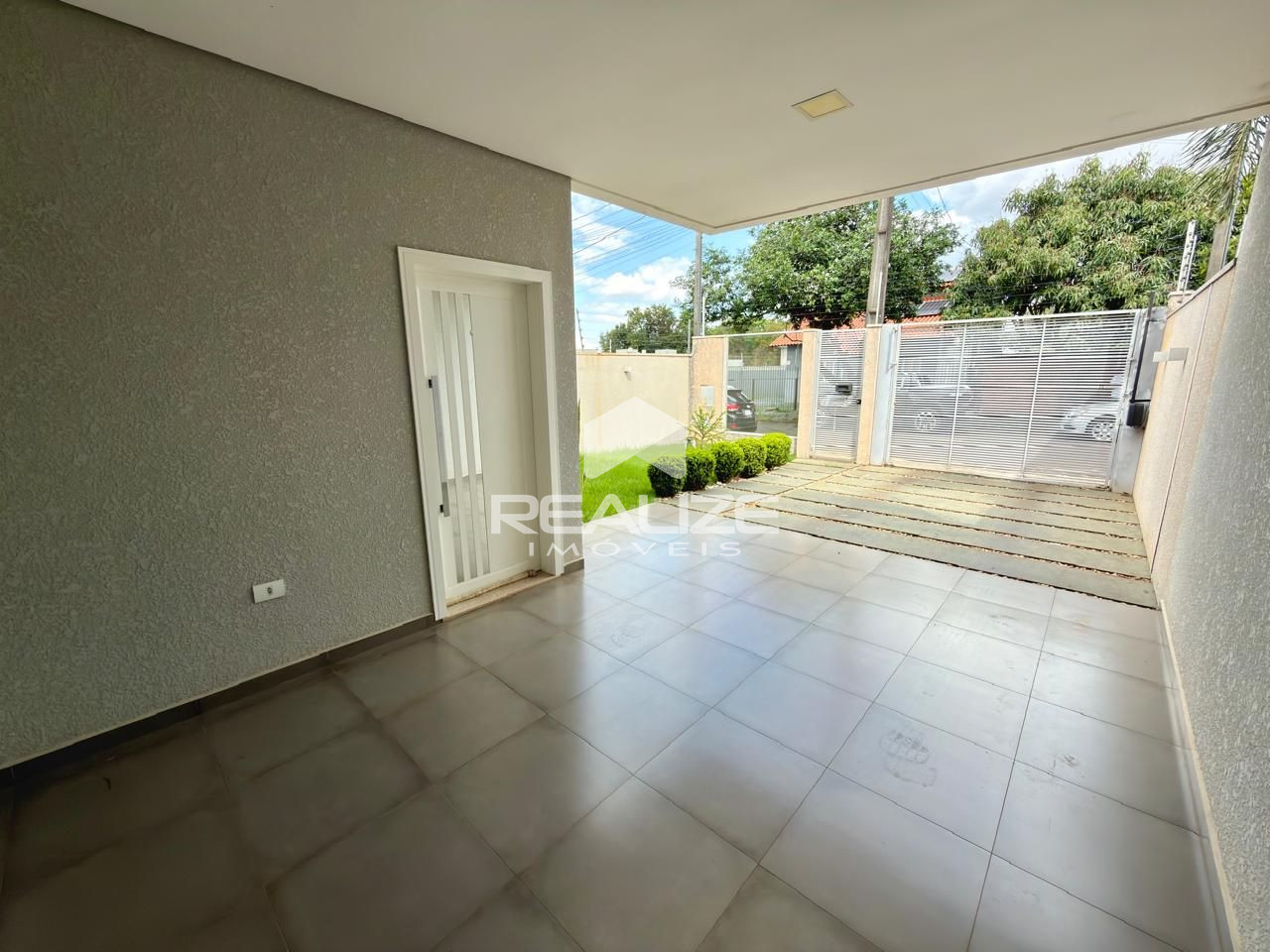 Casa à venda no Jardim Ana Cristina com 3 Quartos 