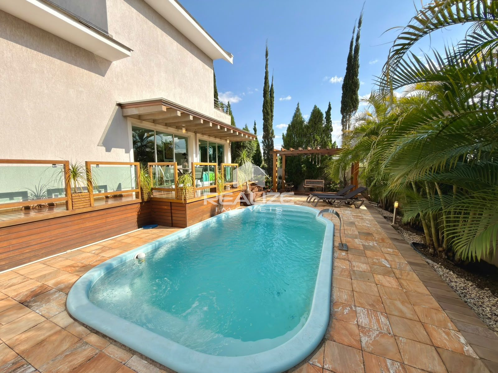 Sobrado venda no Condomnio Terras Alpha 2 com 4 Sutes e Piscina