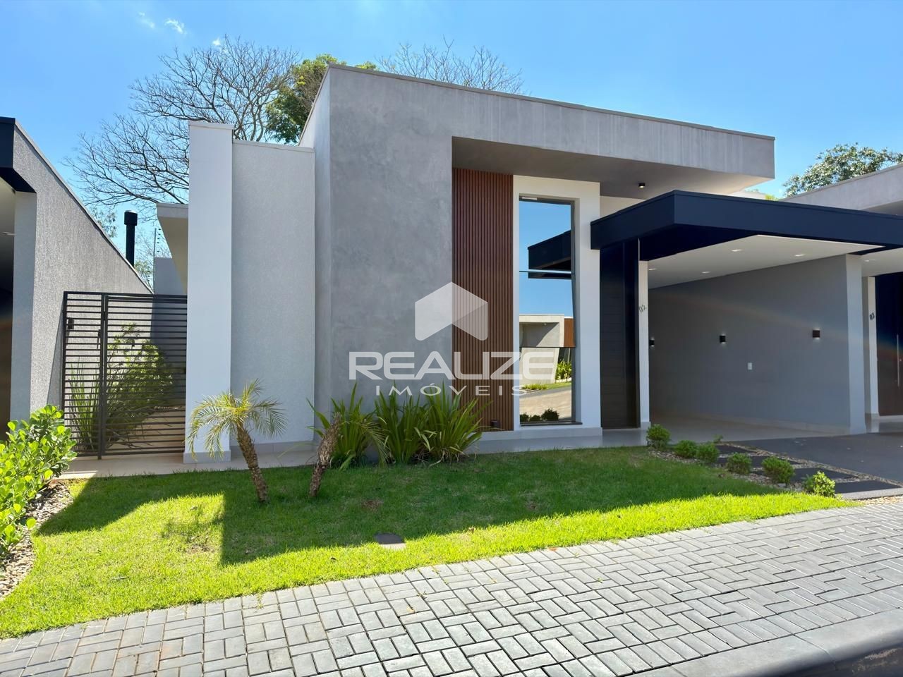 Casa à venda em Condomínio Residencial Fechado com 3 Quartos.