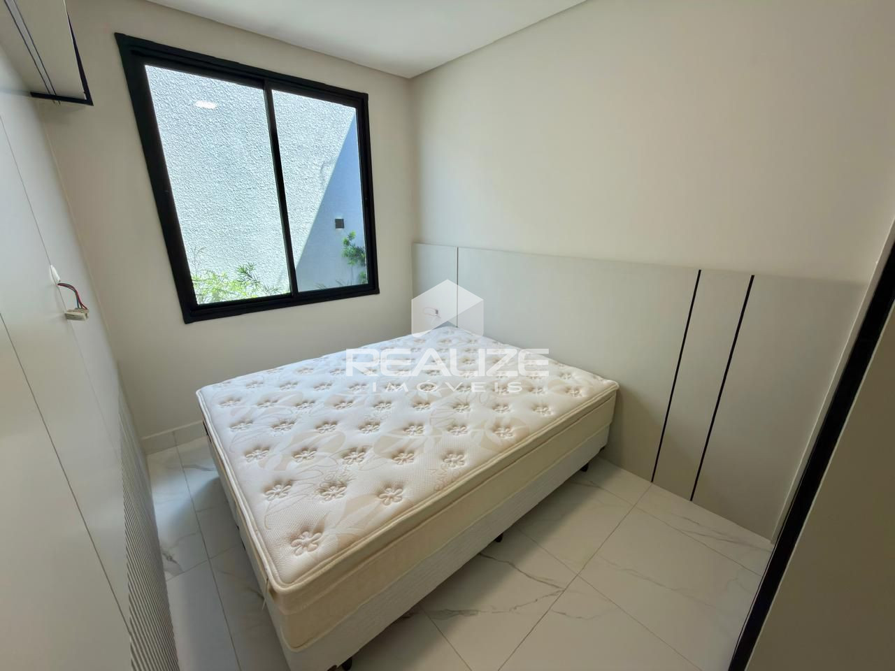 Casa venda em Condomnio Residencial Fechado com 3 Quartos.