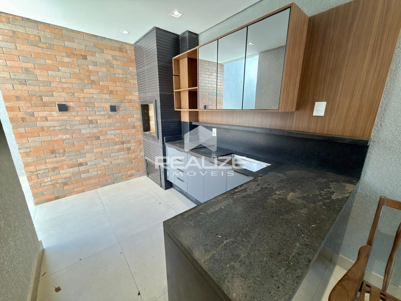 Casa venda em Condomnio Residencial Fechado com 3 Quartos.