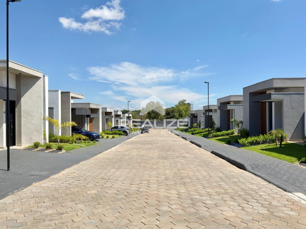 Casa venda em Condomnio Residencial Fechado com 3 Quartos.