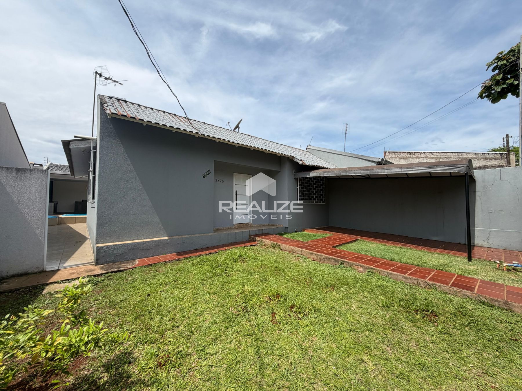 Casa venda no Conjunto Libra com 2 quartos, piscina e rea gourmet.