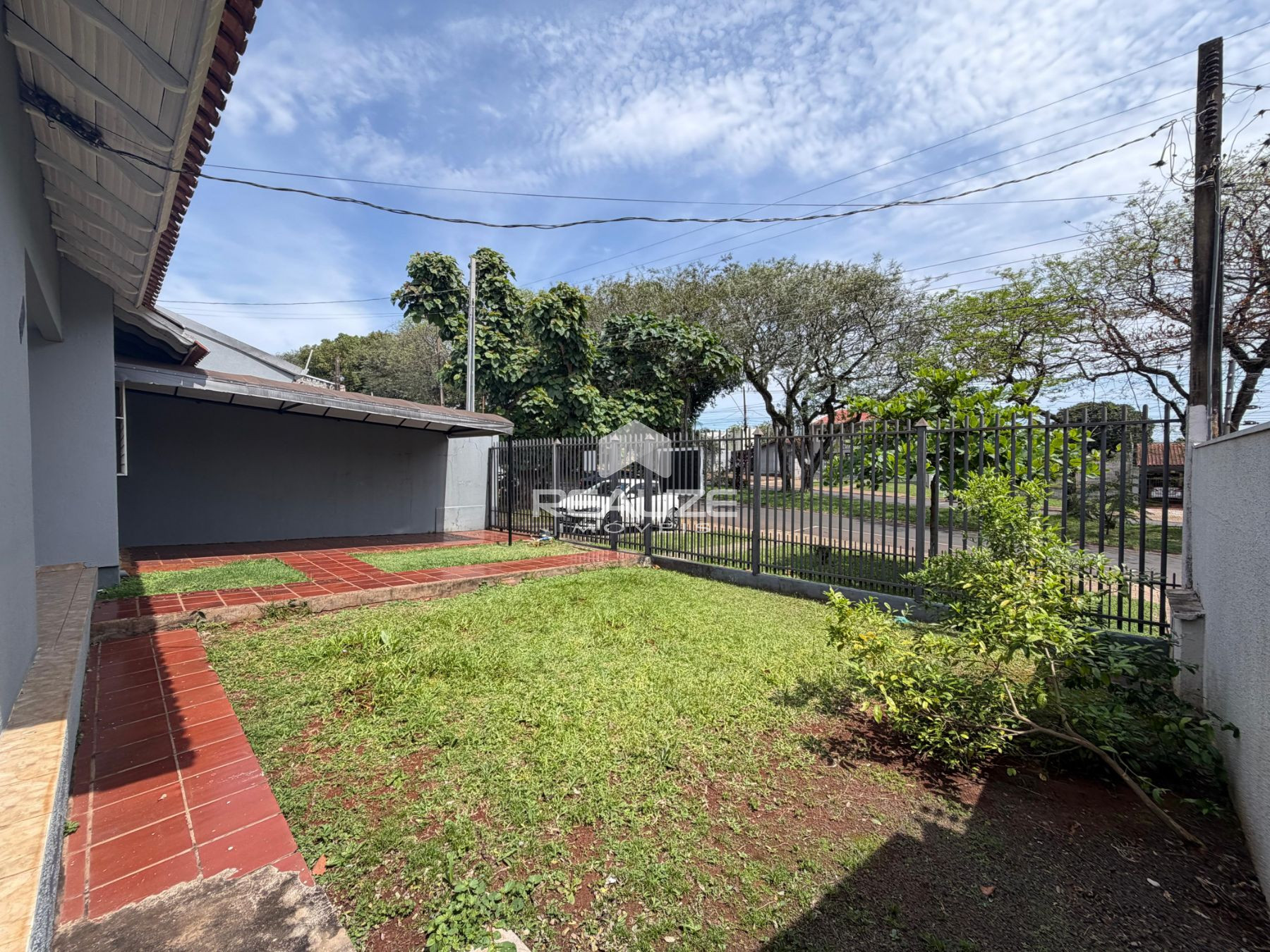 Casa venda no Conjunto Libra com 2 quartos, piscina e rea gourmet.