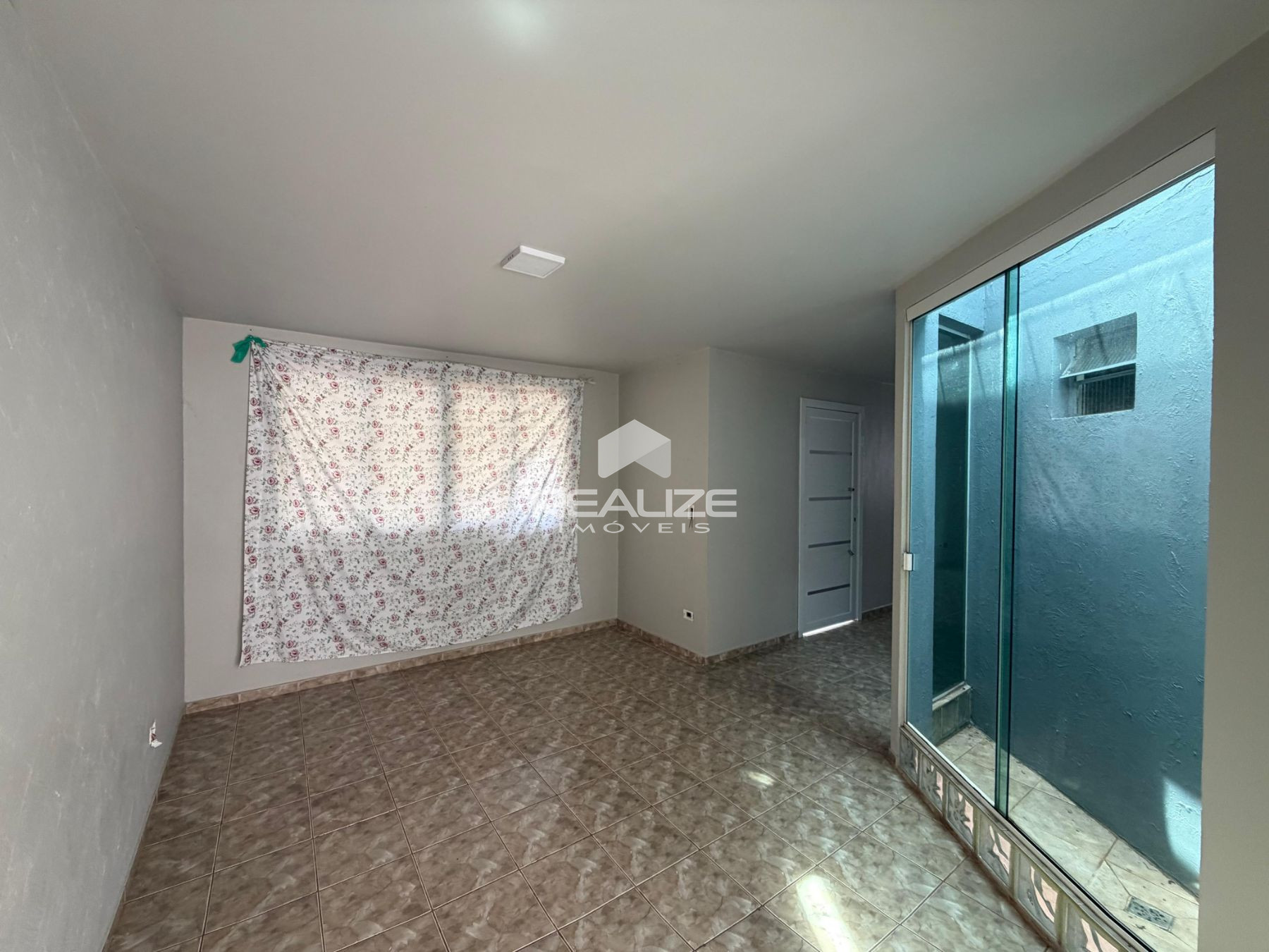 Casa venda no Conjunto Libra com 2 quartos, piscina e rea gourmet.