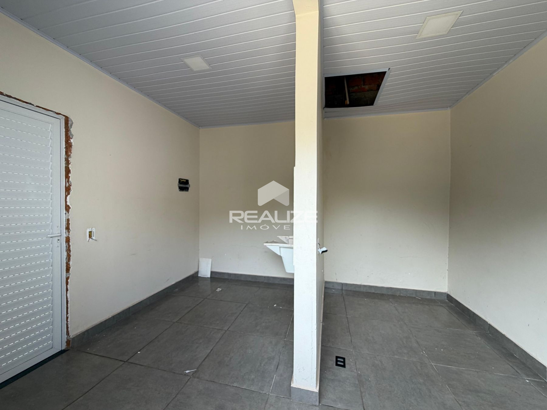 Casa venda no Conjunto Libra com 2 quartos, piscina e rea gourmet.