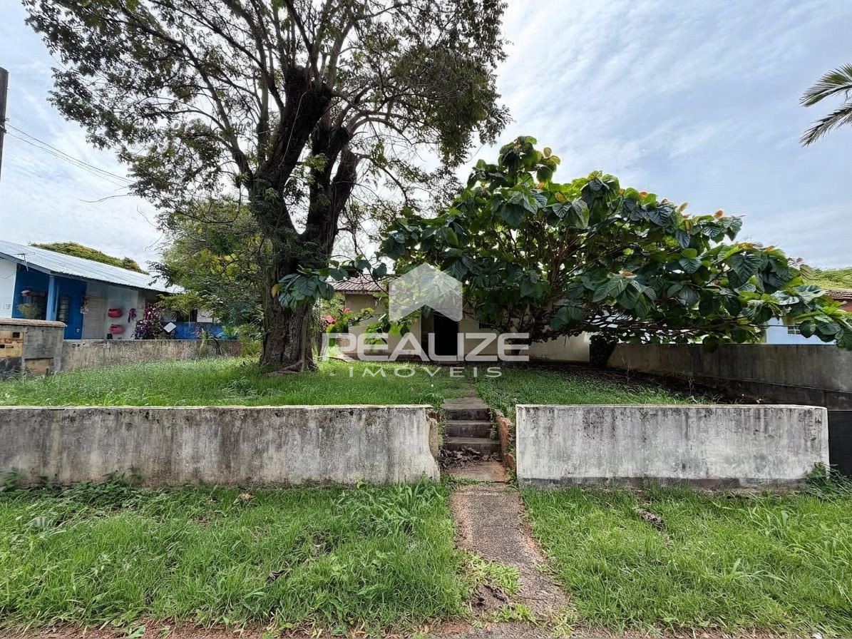 Terreno à venda com 448,35 m² na Vila A