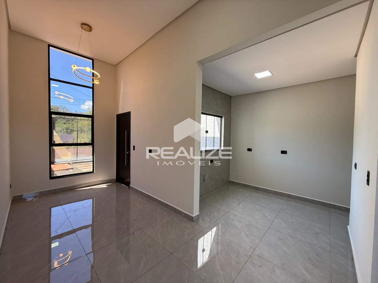 Casa à venda no Jardim Santiago com 2 Quartos (1 suíte). 