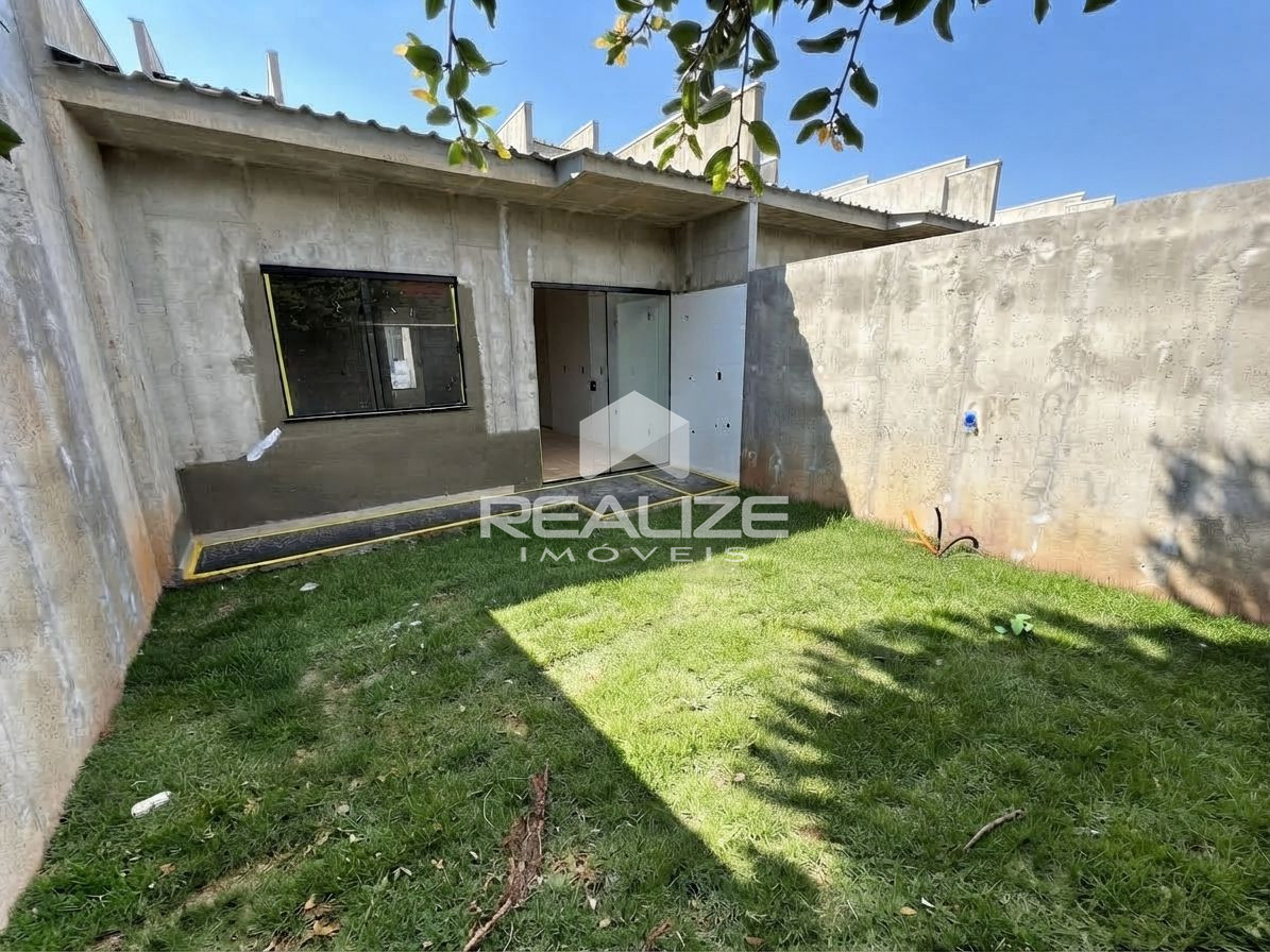 Casa à venda no Condomínio Recanto do Iguaçu com 2 quartos