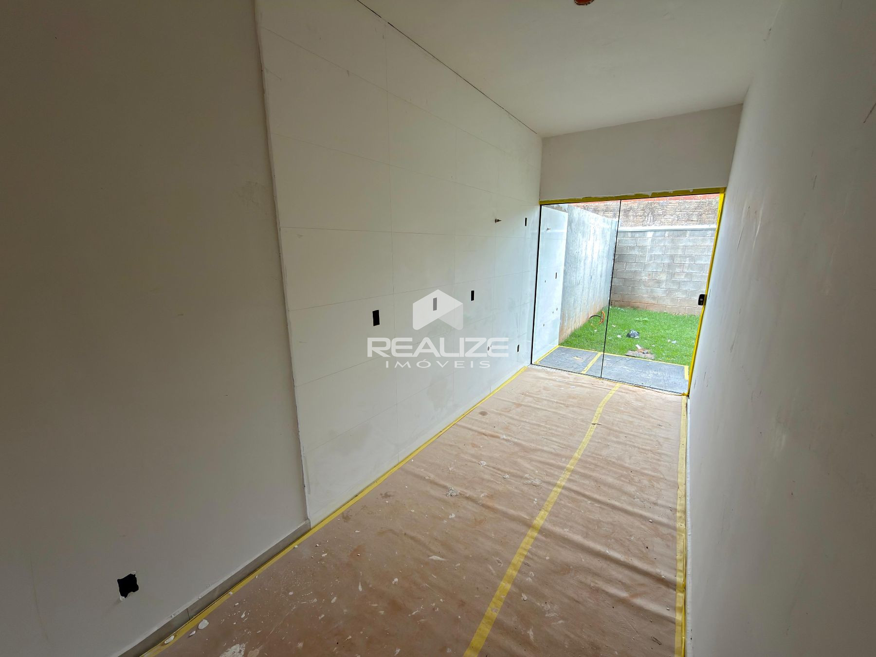 Casa à venda no Residencial Aruna com 2 quartos.
