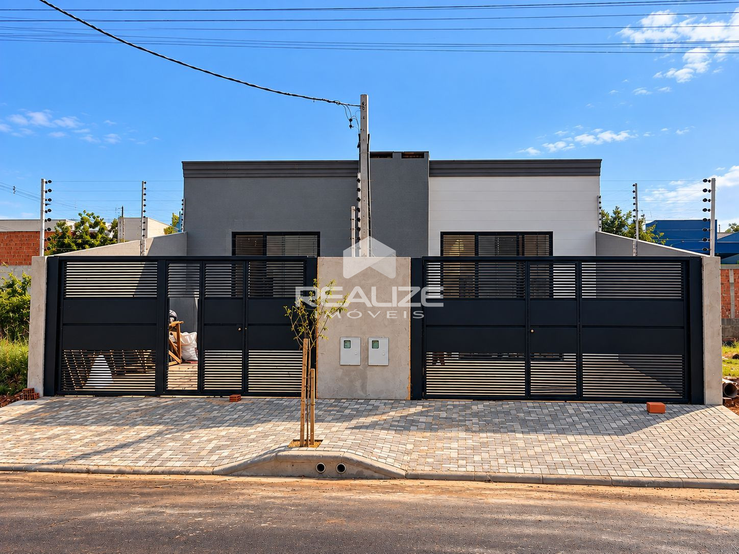  Casa à venda no Jardim Ipê 4 com 3 quartos (1 suíte).