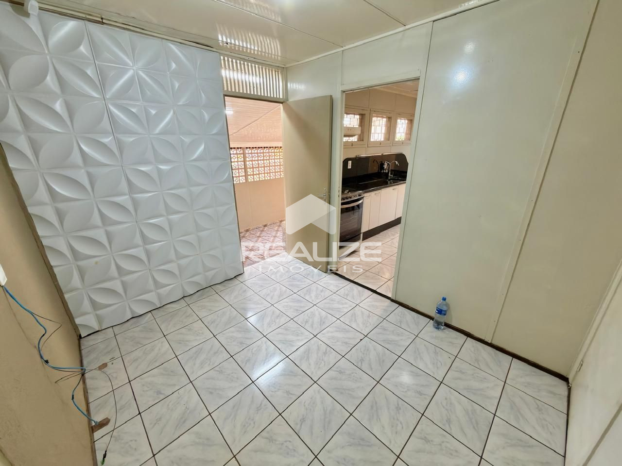 Casa à venda na Vila A com 4 quartos (2 suítes), piscina e amplo terreno
