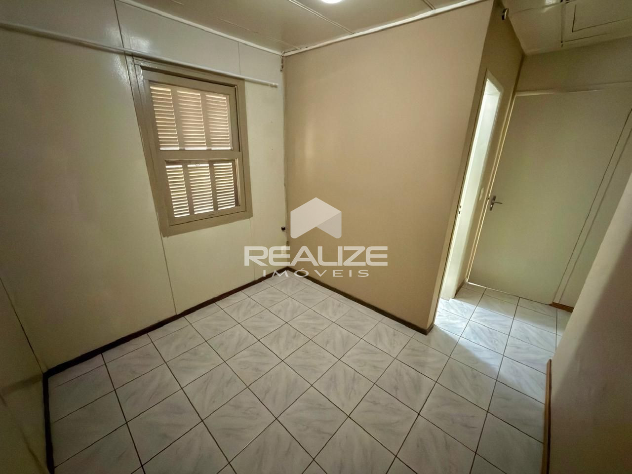 Casa à venda na Vila A com 4 quartos (2 suítes), piscina e amplo terreno