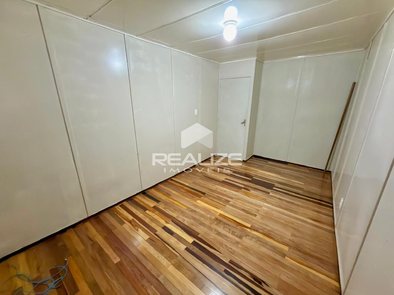 Casa à venda na Vila A com 4 quartos (2 suítes), piscina e amplo terreno