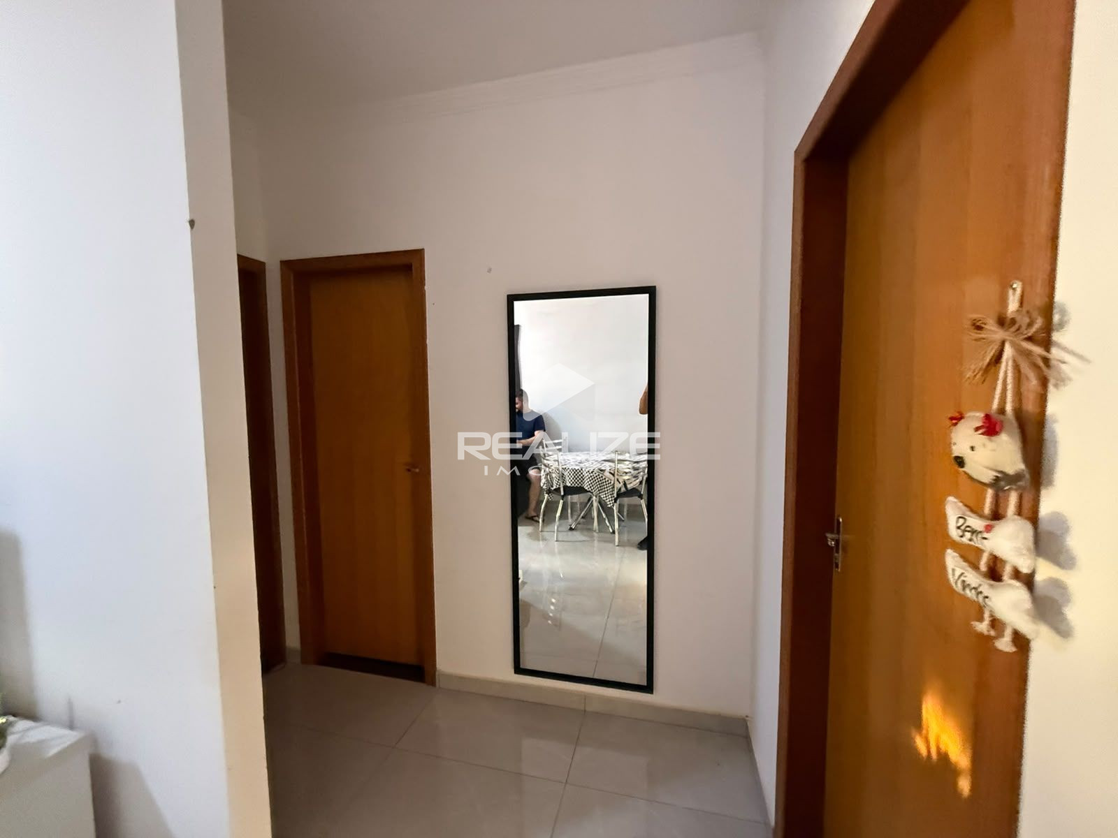 Casa à venda no Jardim Alvorada com 2 quartos.