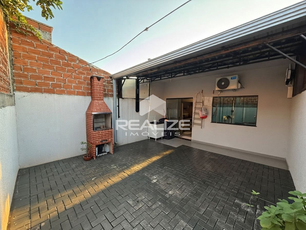 Casa à venda no Jardim Alvorada com 2 quartos.